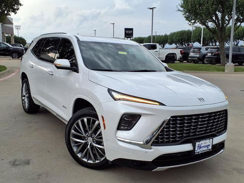 Used 2025 Buick Enclave Avenir w/ Super Cruise Package FWD image 1
