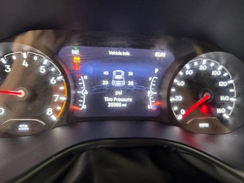 Used 2022 Jeep Compass Latitude image 2