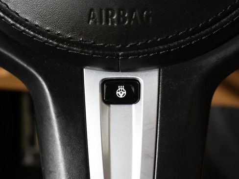 Used 2022 BMW M550i xDrive M550i xDrive w/ Premium Package image 53