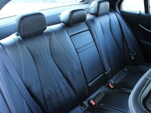 Used 2018 Mercedes-Benz E 300 image 22