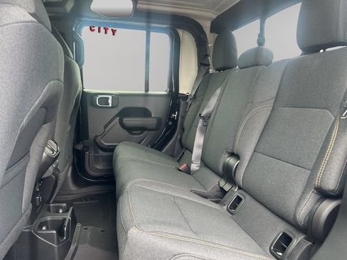 New 2026 Jeep Gladiator Sport AWD/4WD image 13