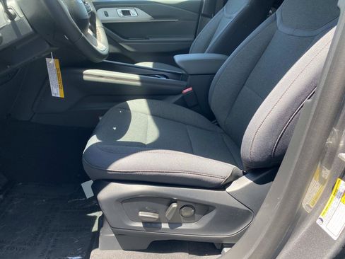 New 2026 Ford Explorer Active RWD image 14