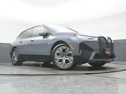 Used 2023 BMW iX xDrive50 w/ Ultimate Package 2 image 28