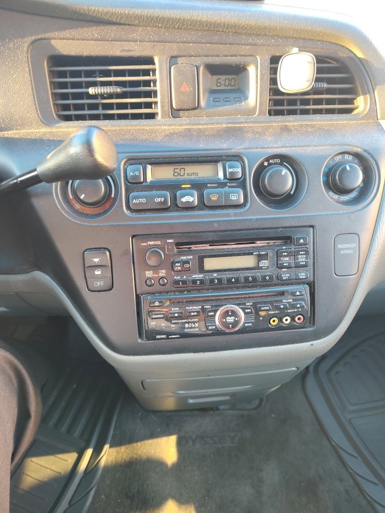 Used 2004 Honda Odyssey EX image 2