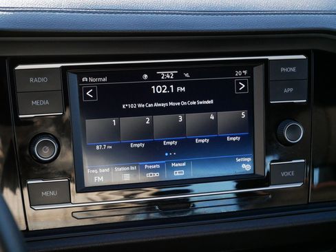 Certified 2020 Volkswagen Jetta GLI image 22