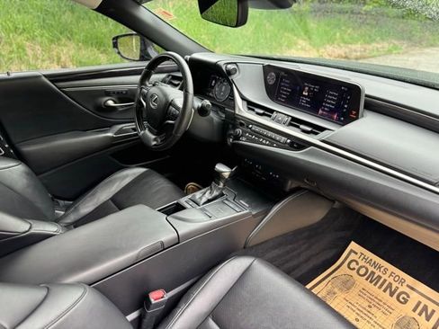 Used 2019 Lexus ES 350 w/ Premium Package FWD image 18