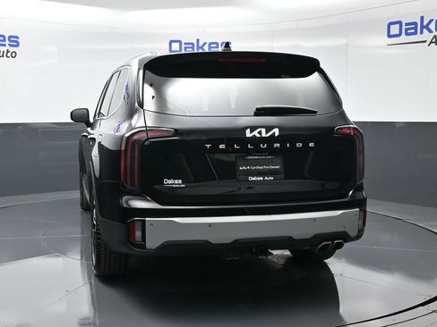 Used 2024 Kia Telluride SX w/ Towing Package image 7