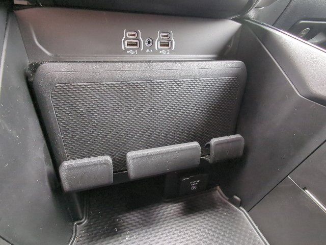 Used 2026 RAM 1500 Laramie AWD/4WD image 21