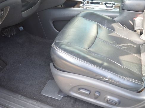 Used 2015 Nissan Pathfinder Platinum AWD/4WD image 11