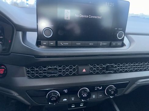 Used 2023 Honda Accord LX image 10