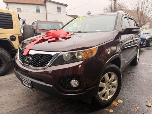 Used 2011 Kia Sorento LX 4dr SUV w/ Convenience Pkg image 2