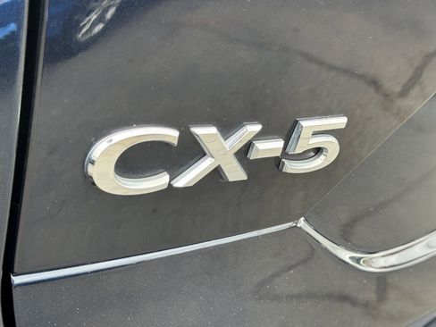 Used 2020 MAZDA CX-5 Touring FWD image 11