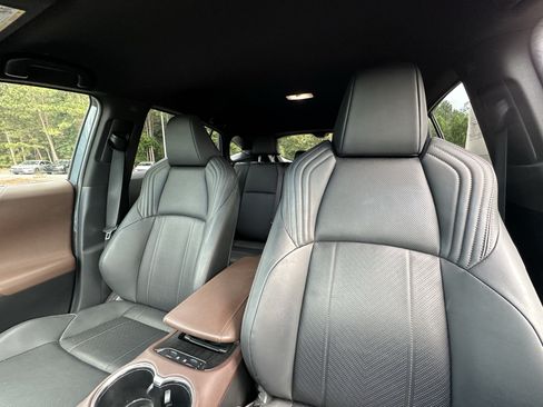 Used 2021 Toyota Venza Limited AWD/4WD image 7