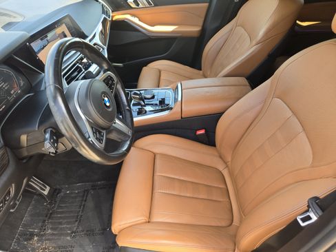 Used 2019 BMW X5 xDrive40i w/ M Sport Package AWD/4WD image 7