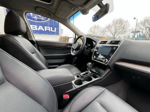 Used 2018 Subaru Outback 2.5i Limited image 18