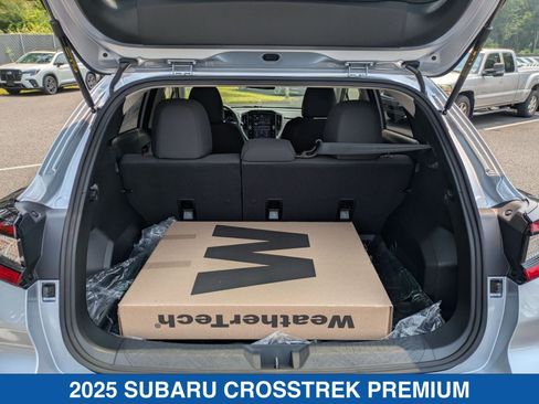 Certified 2025 Subaru Crosstrek 2.0i Premium image 17