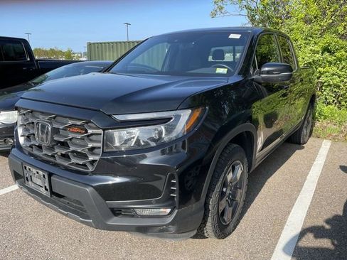 Used 2024 Honda Ridgeline TrailSport image 2