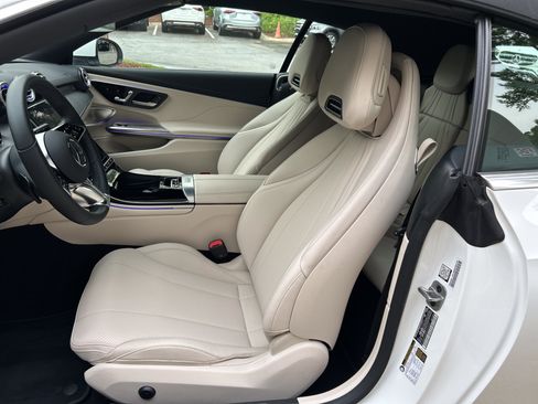 Certified 2025 Mercedes-Benz CLE 300 4MATIC Cabriolet image 33