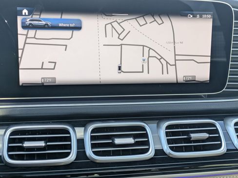 Used 2026 Mercedes-Benz GLS 450 4MATIC image 17