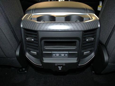 New 2026 RAM 1500 4x4 Crew Cab image 31
