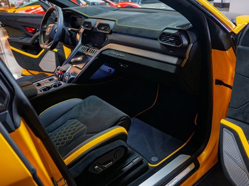 Used 2024 Lamborghini Urus Performante image 12