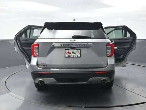 Used 2022 Ford Explorer Limited w/ Equipment Group 301A AWD/4WD image 59