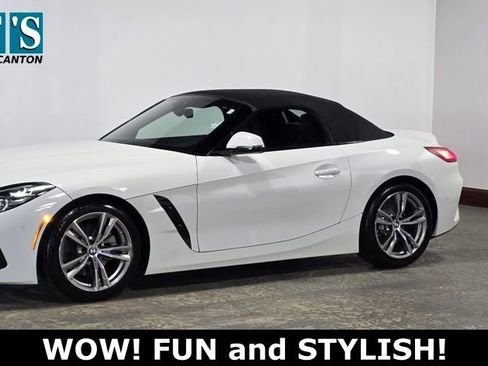 Used 2025 BMW Z4 sDrive30i image 1