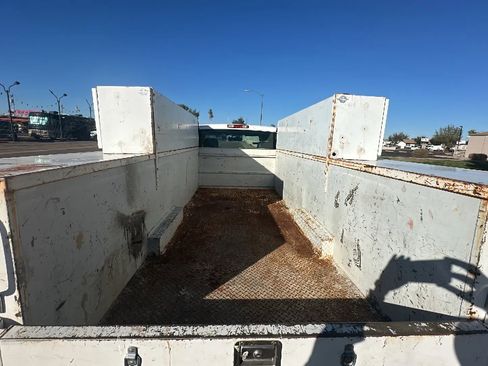 Used 2005 Chevrolet Silverado 3500 2WD Regular Cab image 4