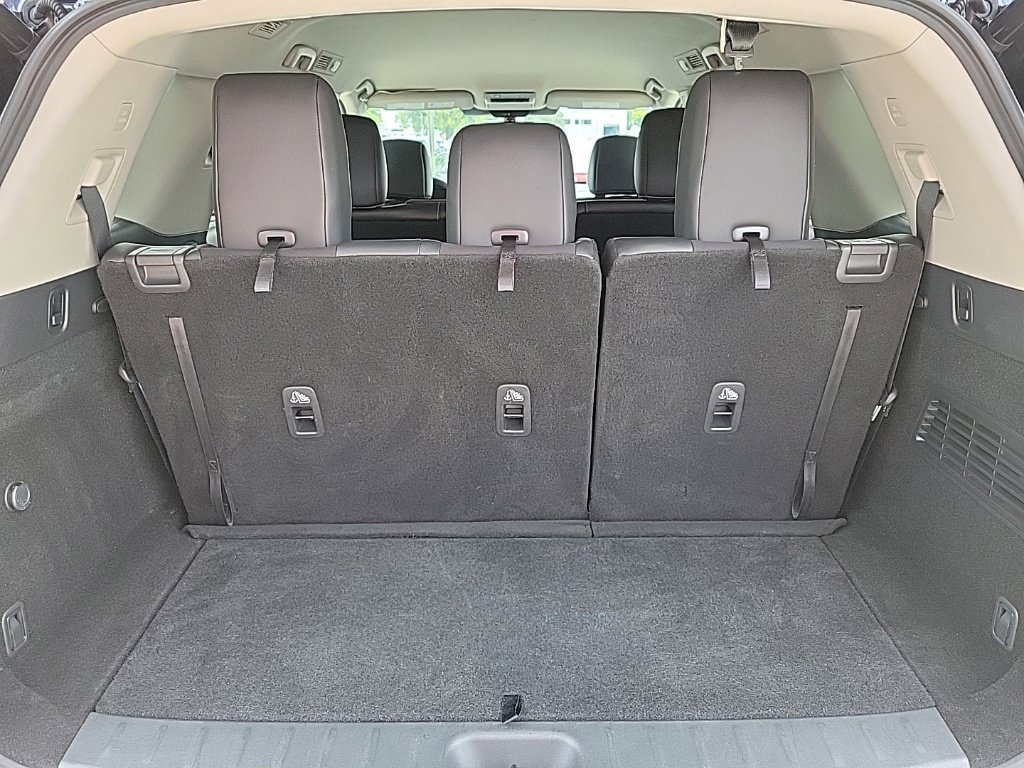 Used 2025 Nissan Pathfinder SL AWD/4WD image 22
