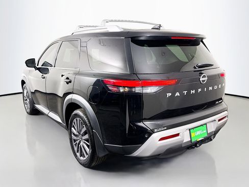 Used 2023 Nissan Pathfinder SL w/ SL Premium Package image 7