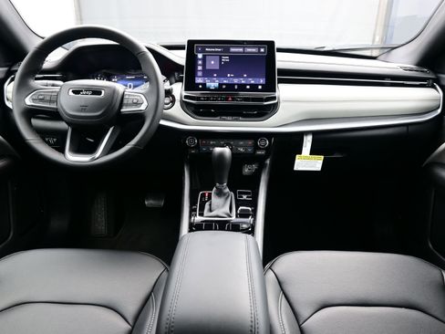 New 2026 Jeep Compass Limited image 9