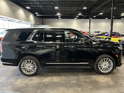 Used 2021 Cadillac Escalade Premium Luxury w/ Driver Assist Tech Package AWD/4WD image 2