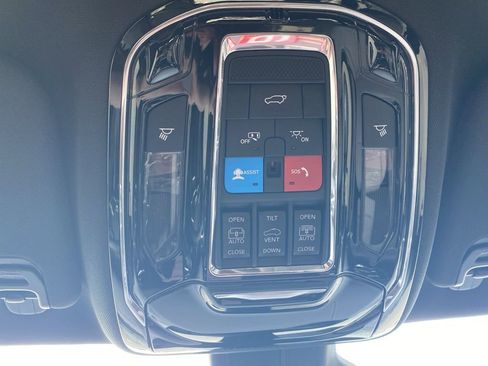 New 2026 Jeep Grand Wagoneer Summit image 32