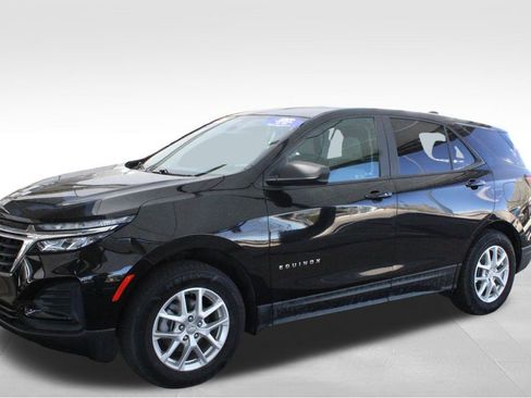 Used 2023 Chevrolet Equinox LS w/ LS Convenience Package AWD/4WD image 11