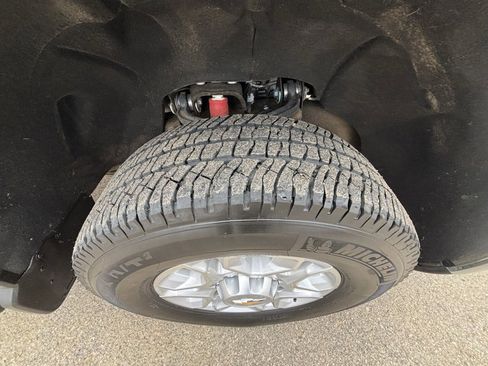 Used 2025 Chevrolet Silverado 2500 LT image 10