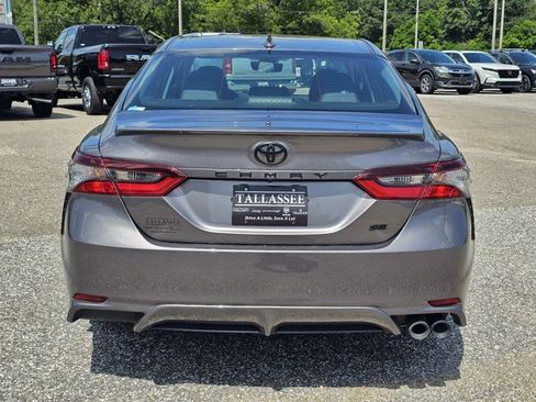 Used 2024 Toyota Camry SE FWD image 11