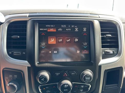 Used 2017 RAM 2500 SLT AWD/4WD image 30