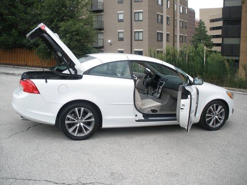 Used 2011 Volvo C70 T5 w/ Convenience Pkg FWD image 23