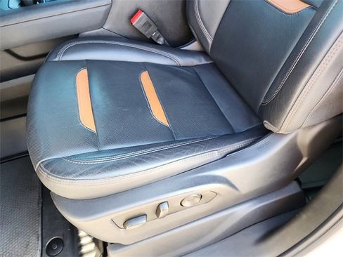 Used 2023 GMC Sierra 1500 AT4 w/ AT4 Premium Package image 17