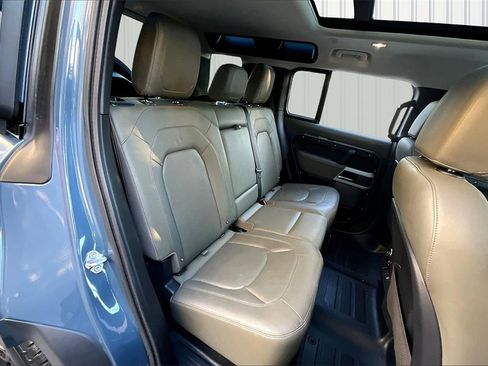 Used 2023 Land Rover Defender 110 S image 25