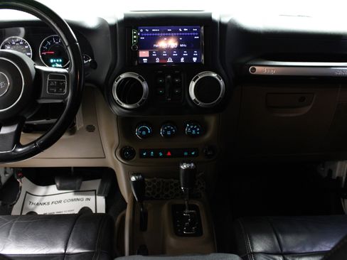 Used 2012 Jeep Wrangler Unlimited Sahara w/ Mopar Chrome Edition Group image 18