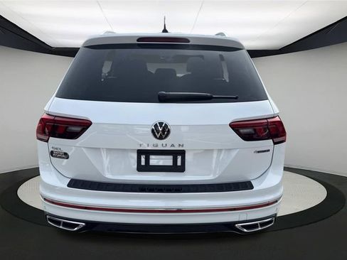 Used 2022 Volkswagen Tiguan SEL R-Line image 5