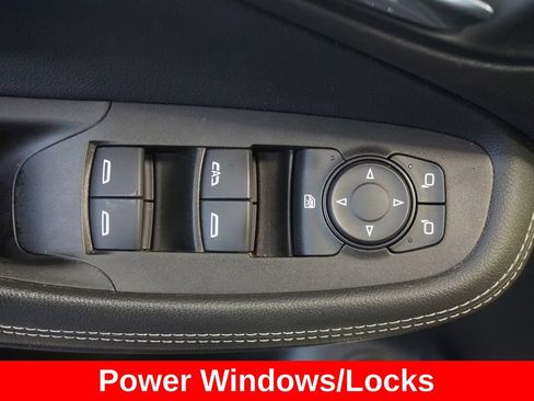 Used 2021 Buick Encore GX Essence AWD/4WD image 5