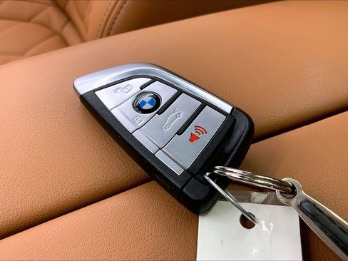 Certified 2023 BMW X5 xDrive40i w/ Premium Package image 9