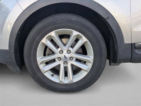 Used 2012 Ford Explorer XLT AWD/4WD image 15