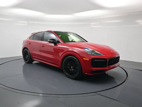 Used 2023 Porsche Cayenne GTS w/ Premium Package Plus image 32