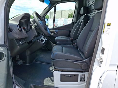 Used 2026 Mercedes-Benz Sprinter 2500 image 14