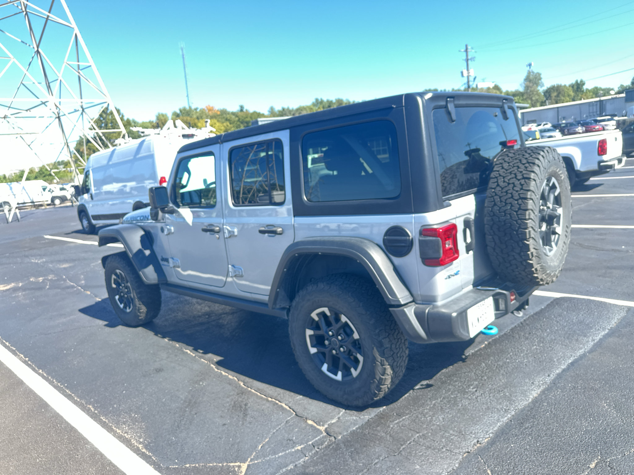Used 2024 Jeep Wrangler Unlimited Rubicon 4xe w/ Convenience Group AWD/4WD image 7