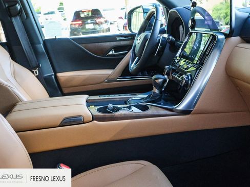 New 2026 Lexus LX 600 4WD w/ Luxury Package image 12