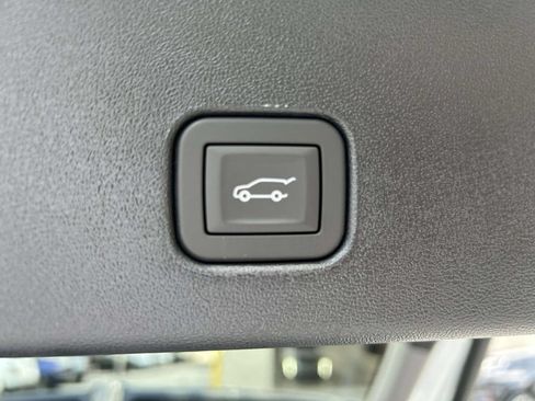 New 2026 Cadillac Optiq V w/ LPO, ONYX Package AWD/4WD image 11